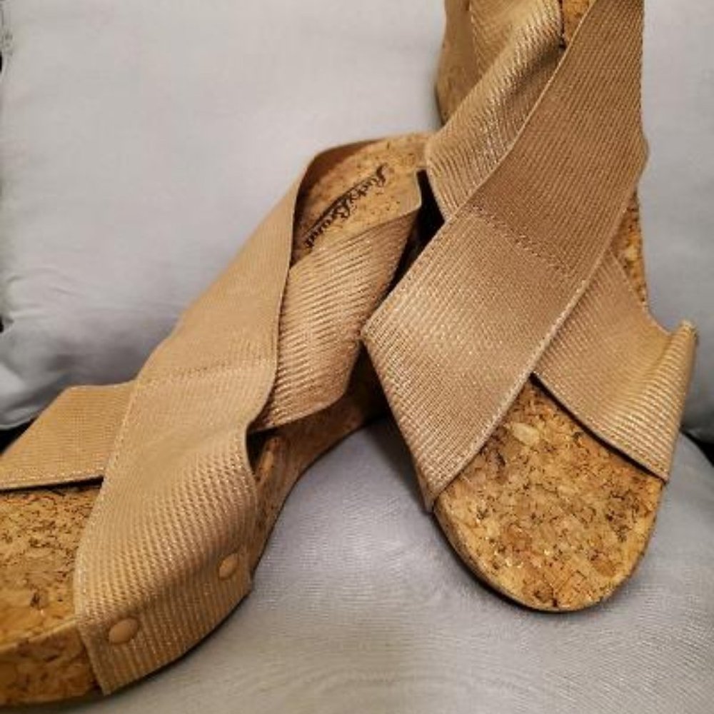 Lucky Brand Wedge - 7.5M - NWOT